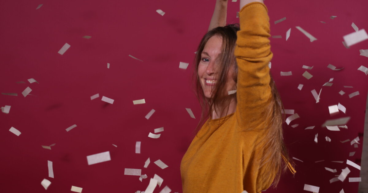 Former Strictly judge waltzes in to honour an inspirational community dancer News National