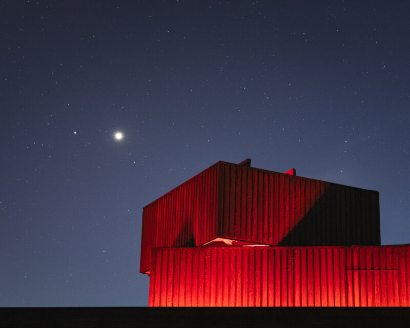 NIght-time astro-photo of Saturn and Venus pictured over Kielder Observatory, a recipient of funds for good causes that took part in Open Week's 2025 mission to say thanks to National Lottery players. (Photo: Dan Monk, Kielder)