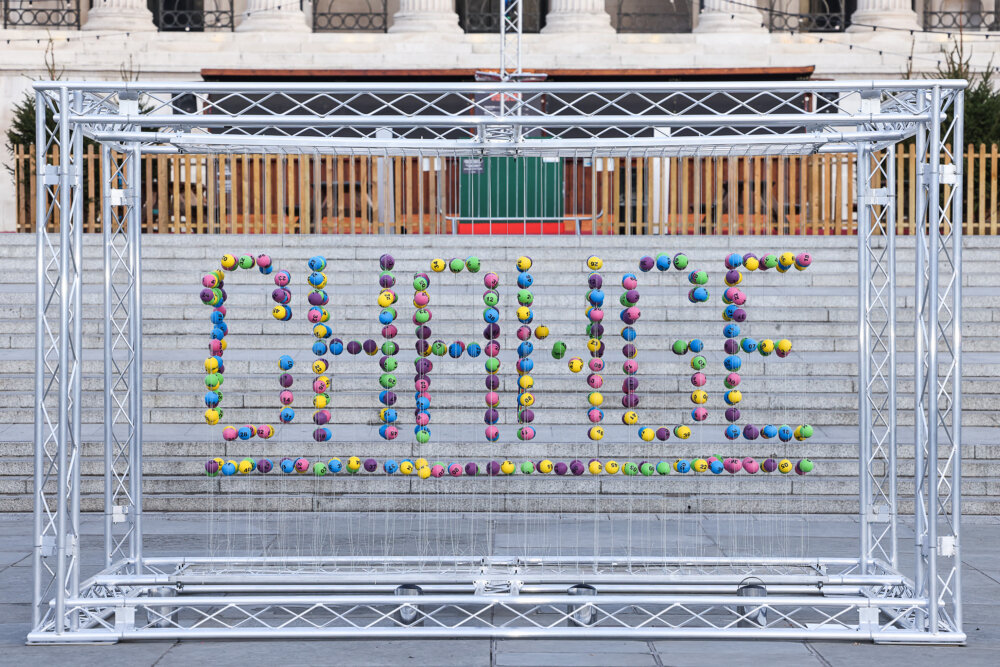 A picture of the CHANGE installation at Trafalgar Square in London, England.