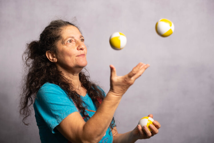 A female juggling
