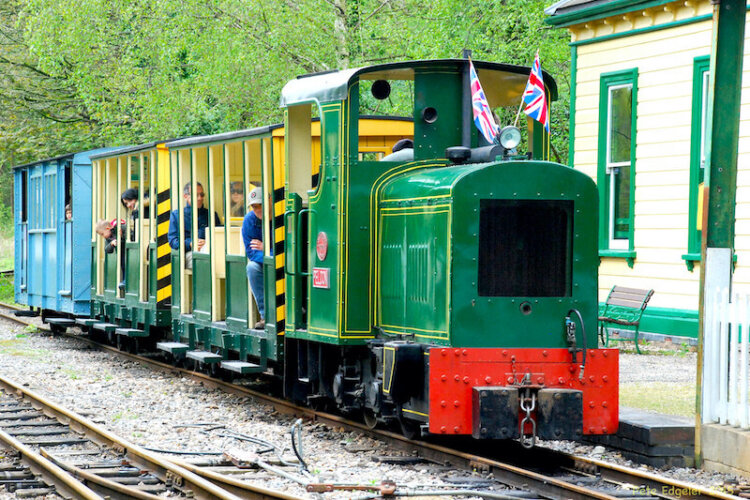 Peldon Passenger Train at Amberley Museum